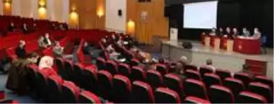 Büyükşehir'in bütçesi oy birliğiyle kabul edildi Büyükşehir'in bütçesi oy birliğiyle kabul edildi