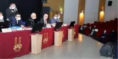 Büyükşehir'in bütçesi oy birliğiyle kabul edildi Büyükşehir'in bütçesi oy birliğiyle kabul edildi