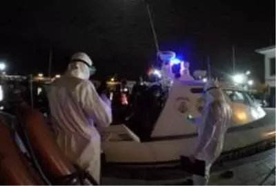 Çanakkale'de 2 günde 80 düzensiz göçmen kurtarıldı Çanakkale'de 2 günde 80 düzensiz göçmen kurtarıldı