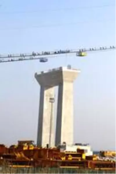 Çanakkale Köprüsü'nün 318 metrelik kuleleri, Eyfel'i geçti Çanakkale Köprüsü'nün 318 metrelik kuleleri, Eyfel'i geçti