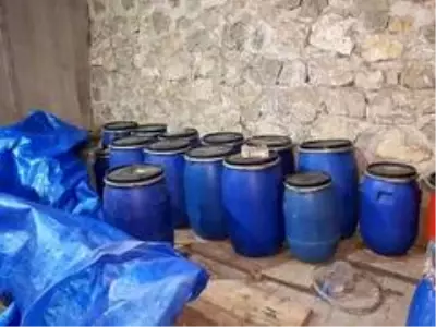 Son dakika haber! - Çorum'da 'kaçak içki' operasyonu: Bin 863 litre ele geçirildi Son dakika haber! - Çorum'da 'kaçak içki' operasyonu: Bin 863 litre ele geçirildi