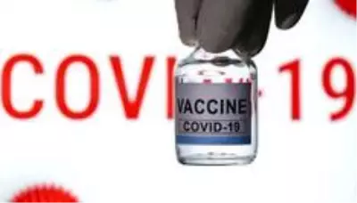 Covid aşısı: İngiltere hükümeti koronavirüs aşısını özendirmek için sosyal medya fenomenleriyle çalışacak Covid aşısı: İngiltere hükümeti koronavirüs aşısını özendirmek için sosyal medya fenomenleriyle çalışacak