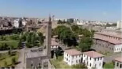 DİYARBAKIR - Roma dönemine ait 1800 yıllık atık su kanalı bulundu DİYARBAKIR - Roma dönemine ait 1800 yıllık atık su kanalı bulundu