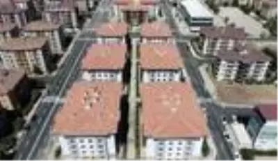 Elazığ'da depremzedeler için yapılan 10 bin konut sahiplerini bekliyor Elazığ'da depremzedeler için yapılan 10 bin konut sahiplerini bekliyor