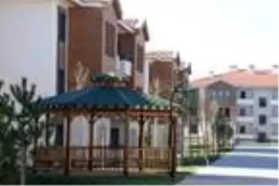 Elazığ'da depremzedeler için yapılan 10 bin konut sahiplerini bekliyor Elazığ'da depremzedeler için yapılan 10 bin konut sahiplerini bekliyor