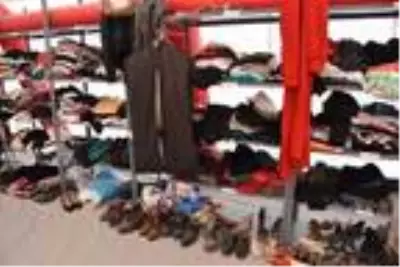 Enkazdan çıkan eşyalar, sahiplerini bekliyor Enkazdan çıkan eşyalar, sahiplerini bekliyor