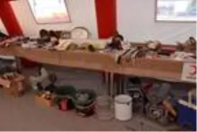 Enkazdan çıkan eşyalar, sahiplerini bekliyor Enkazdan çıkan eşyalar, sahiplerini bekliyor