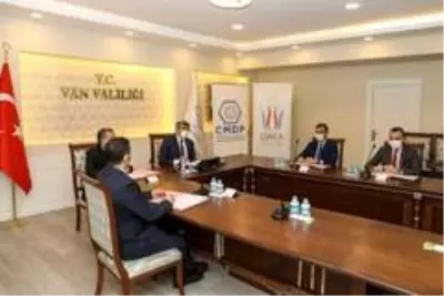 Erciş'te jeotermal su kaynaklarıyla seracılık dönemi Erciş'te jeotermal su kaynaklarıyla seracılık dönemi