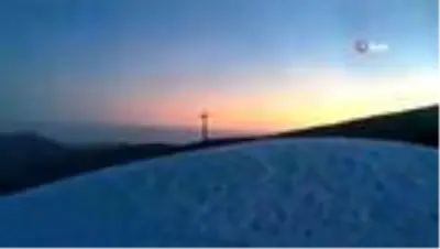 Erciyes'teki pistlerde yapay karlama tüm hızıyla sürüyor Erciyes'teki pistlerde yapay karlama tüm hızıyla sürüyor