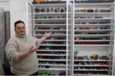 Fabrika işçisinin model otomobil tutkusu: 600 oyuncaklı koleksiyonu var Fabrika işçisinin model otomobil tutkusu: 600 oyuncaklı koleksiyonu var
