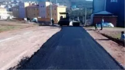 Hereke'de asfalt serimi çalışmaları sürüyor Hereke'de asfalt serimi çalışmaları sürüyor