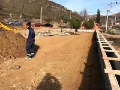 İvrindi Belediyesi halı saha çalışmalarına hız verdi İvrindi Belediyesi halı saha çalışmalarına hız verdi