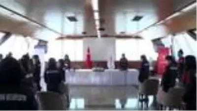 Kasapoğlu: 'Ay yıldızın altında hep birlikte biriz beraberiz' Kasapoğlu: 'Ay yıldızın altında hep birlikte biriz beraberiz'
