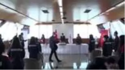 Kasapoğlu: 'Ay yıldızın altında hep birlikte biriz beraberiz' Kasapoğlu: 'Ay yıldızın altında hep birlikte biriz beraberiz'