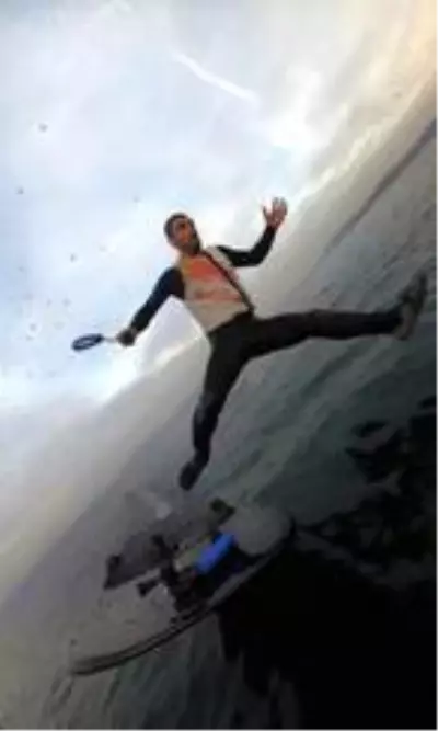 Kenan Sofuoğlu fliteboard yaparken suya düştüğü videoyu paylaştı Kenan Sofuoğlu fliteboard yaparken suya düştüğü videoyu paylaştı