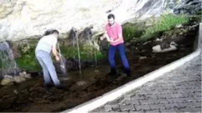 - Kervanların konakladığı Kayaönü Mağarası ilgi görüyor - Kervanların konakladığı Kayaönü Mağarası ilgi görüyor