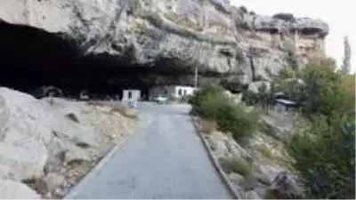 - Kervanların konakladığı Kayaönü Mağarası ilgi görüyor - Kervanların konakladığı Kayaönü Mağarası ilgi görüyor