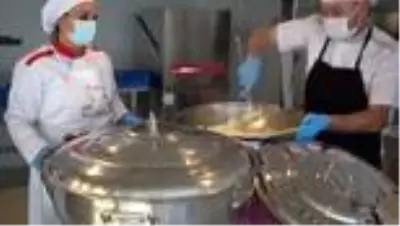 KIRKLARELİ - 'Sevgi Mutfağı'nda hazırlanan yemekler ihtiyaç sahiplerine ulaştırılıyor KIRKLARELİ - 'Sevgi Mutfağı'nda hazırlanan yemekler ihtiyaç sahiplerine ulaştırılıyor