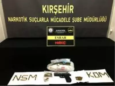 Kırşehir de kaçakçılık operasyonu: 2 gözaltı Kırşehir de kaçakçılık operasyonu: 2 gözaltı