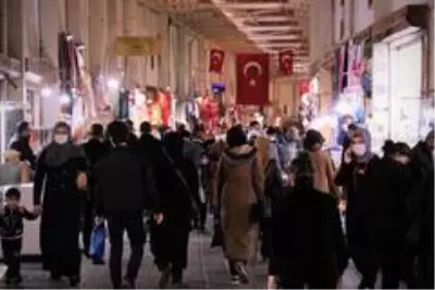 Kısıtlama sonrası korona unutuldu Kısıtlama sonrası korona unutuldu