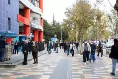 Kısıtlama sonrası korona unutuldu Kısıtlama sonrası korona unutuldu
