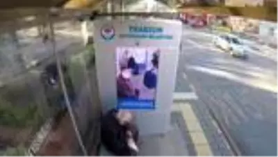Son Dakika | Maske takmayanlar, yüzünü koronavirüse çeviren özel yazılımlı dijital ekranlarla uyarılıyor (2) Son Dakika | Maske takmayanlar, yüzünü koronavirüse çeviren özel yazılımlı dijital ekranlarla uyarılıyor (2)