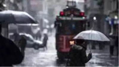 Meteoroloji'den İstanbul için sağanak yağış uyarısı Meteoroloji'den İstanbul için sağanak yağış uyarısı