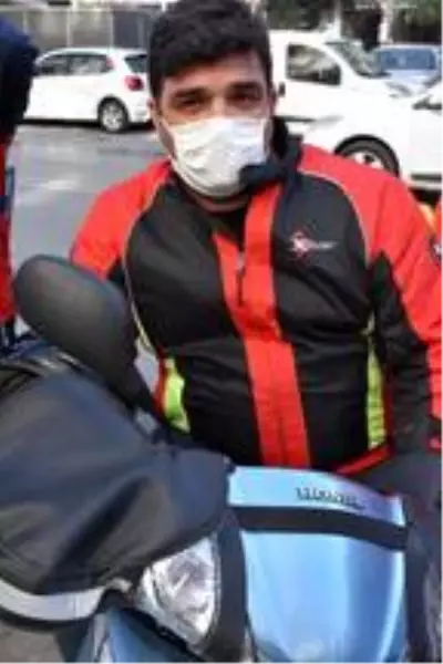 Motosikletli kurye sayısındaki artış gayriresmi çalışanlardan kaynaklı iddiası Motosikletli kurye sayısındaki artış gayriresmi çalışanlardan kaynaklı iddiası