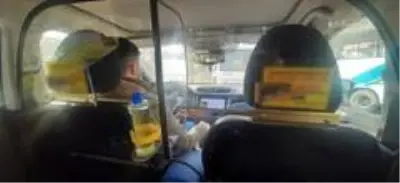 Müşterilerinin sağlığı için taksiye kabin taktırdı Müşterilerinin sağlığı için taksiye kabin taktırdı