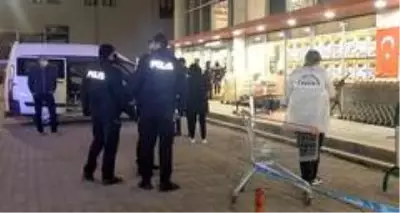 Önce boşanma aşamasındaki eşini, sonra kendini vurdu Önce boşanma aşamasındaki eşini, sonra kendini vurdu