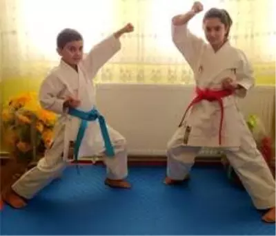 Online Karate Şampiyonası çekişmeli geçti Online Karate Şampiyonası çekişmeli geçti