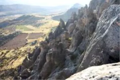 (Özel haber) Doğaseverler, Güneydoğu'nun Kapadokya'sında (Özel haber) Doğaseverler, Güneydoğu'nun Kapadokya'sında