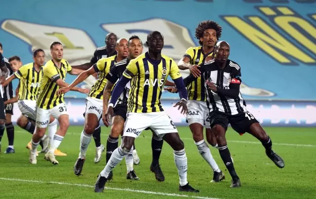 Papiss Cisse'nin eşi, Erol Bulut'u oyuncu değişikliği nedeniyle eleştirdi Papiss Cisse'nin eşi, Erol Bulut'u oyuncu değişikliği nedeniyle eleştirdi