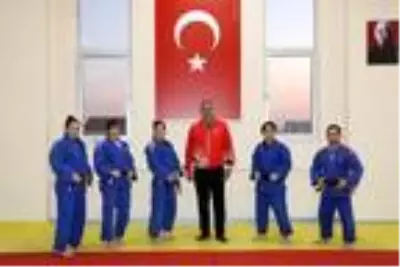 Paralimpik Judo Milli Takımı'nın kampı Karaman'da devam ediyor Paralimpik Judo Milli Takımı'nın kampı Karaman'da devam ediyor
