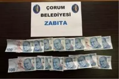 Pazarda alıveriş yapan şüphelinin üzerinden bin 600 lira sahte banknot çıktı Pazarda alıveriş yapan şüphelinin üzerinden bin 600 lira sahte banknot çıktı