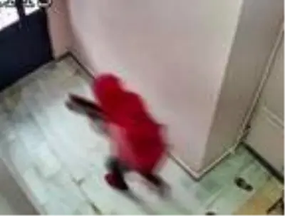 Pendik'te iş yerinde hırsızlık anı kamerada Pendik'te iş yerinde hırsızlık anı kamerada