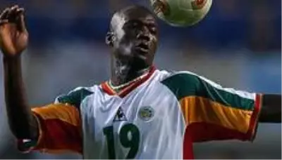 Senegal'in 'Dünya Kupası Kahramanı' Papa Bouba Diop 42 yaşında öldü Senegal'in 'Dünya Kupası Kahramanı' Papa Bouba Diop 42 yaşında öldü