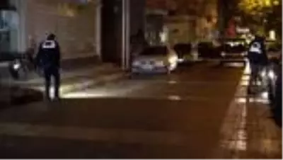 Son dakika haber... - Silahlı saldırı güvenlik kameralarına yansıdı Son dakika haber... - Silahlı saldırı güvenlik kameralarına yansıdı