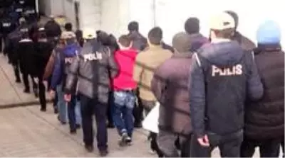 Şırnak'ta PKK/KCK, FETÖ/PDY operasyonu: 13 gözaltı Şırnak'ta PKK/KCK, FETÖ/PDY operasyonu: 13 gözaltı