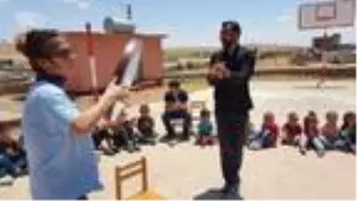 'Sırtımdaki Kütüphane projesiyle 6 bin 200 çocuğa ulaştılar 'Sırtımdaki Kütüphane projesiyle 6 bin 200 çocuğa ulaştılar