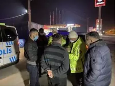 Sokağa çıkma yasağına uymayan 98 kişiye cezai işlem uygulandı Sokağa çıkma yasağına uymayan 98 kişiye cezai işlem uygulandı