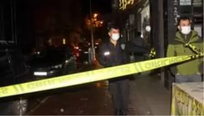 Son dakika haber... - Silahlı saldırı güvenlik kameralarına yansıdı Son dakika haber... - Silahlı saldırı güvenlik kameralarına yansıdı