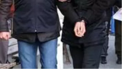 Son Dakika! PKK'ya yönelik operasyonda aralarında 2 memur, 1 müteahhitin de bulunduğu 12 şüpheli gözaltına alındı Son Dakika! PKK'ya yönelik operasyonda aralarında 2 memur, 1 müteahhitin de bulunduğu 12 şüpheli gözaltına alındı
