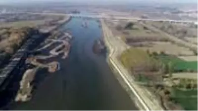 Su seviyesi düşen Meriç Nehri'nde oluşan kum adacıkları korkuttu! Yağış olmazsa buğday üretiminde sıkıntı yaşanacak Su seviyesi düşen Meriç Nehri'nde oluşan kum adacıkları korkuttu! Yağış olmazsa buğday üretiminde sıkıntı yaşanacak