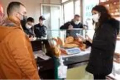 Sultanbeyli'de fırınlarda gramaj, fiyat ve tarife denetimi Sultanbeyli'de fırınlarda gramaj, fiyat ve tarife denetimi