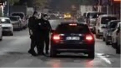 Sultangazi'de kaçan alkollü sürücüyü gece kartalları böyle durdurdu Sultangazi'de kaçan alkollü sürücüyü gece kartalları böyle durdurdu