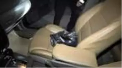 Sultangazi'de kaçan alkollü sürücüyü gece kartalları böyle durdurdu Sultangazi'de kaçan alkollü sürücüyü gece kartalları böyle durdurdu