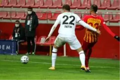 Süper Lig: Hes Kablo Kayserispor: 0 - Fatih Karagümrük: 0 (Maç sonucu) Süper Lig: Hes Kablo Kayserispor: 0 - Fatih Karagümrük: 0 (Maç sonucu)