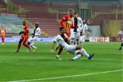 Süper Lig: Hes Kablo Kayserispor: 0 - Fatih Karagümrük: 0 (Maç sonucu) Süper Lig: Hes Kablo Kayserispor: 0 - Fatih Karagümrük: 0 (Maç sonucu)