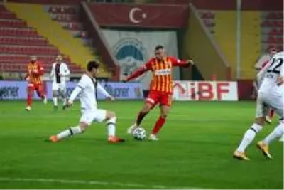 Süper Lig: Hes Kablo Kayserispor: 0 - Fatih Karagümrük: 0 (Maç sonucu) Süper Lig: Hes Kablo Kayserispor: 0 - Fatih Karagümrük: 0 (Maç sonucu)